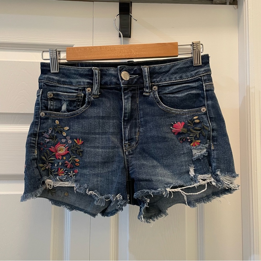 American Eagle Outfitters Blue Embroidered Floral Jean Shorts